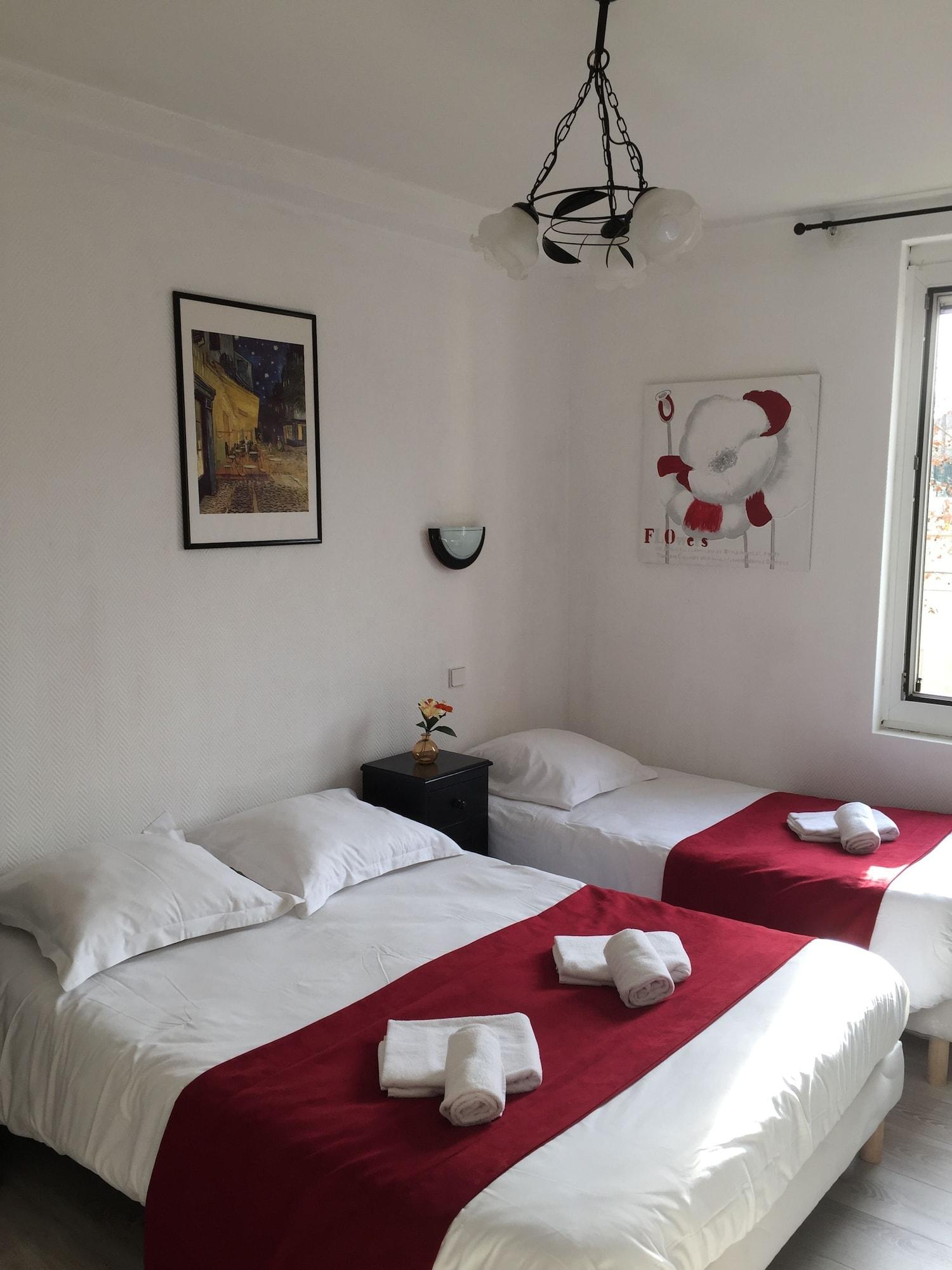 Hostellerie De La Source Арль Экстерьер фото