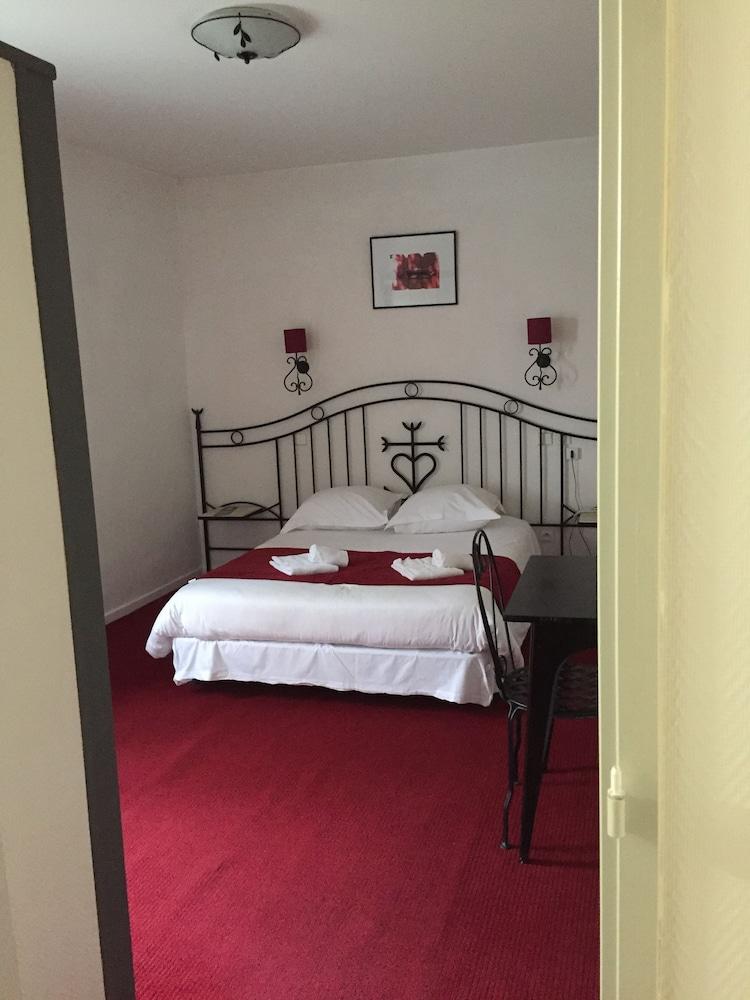 Hostellerie De La Source Арль Экстерьер фото