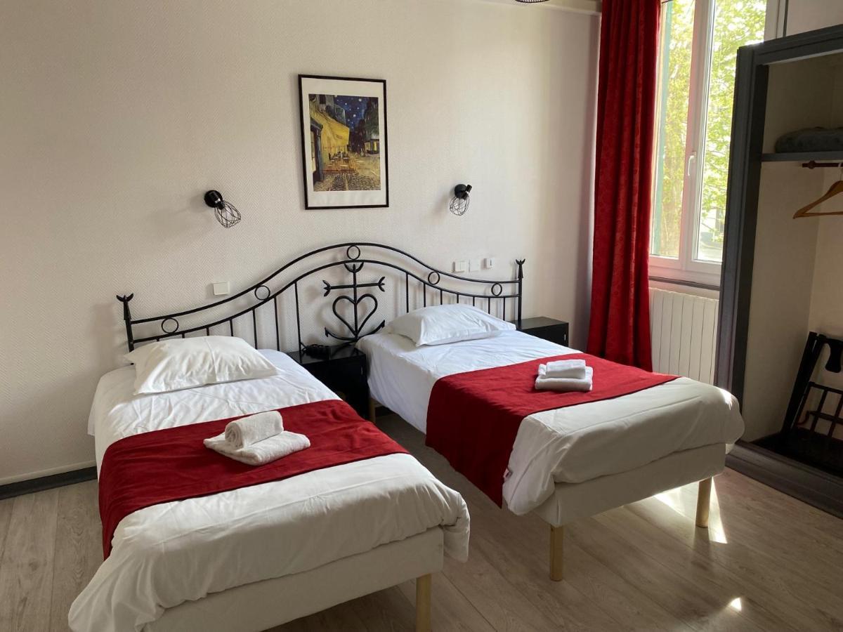 Hostellerie De La Source Арль Экстерьер фото