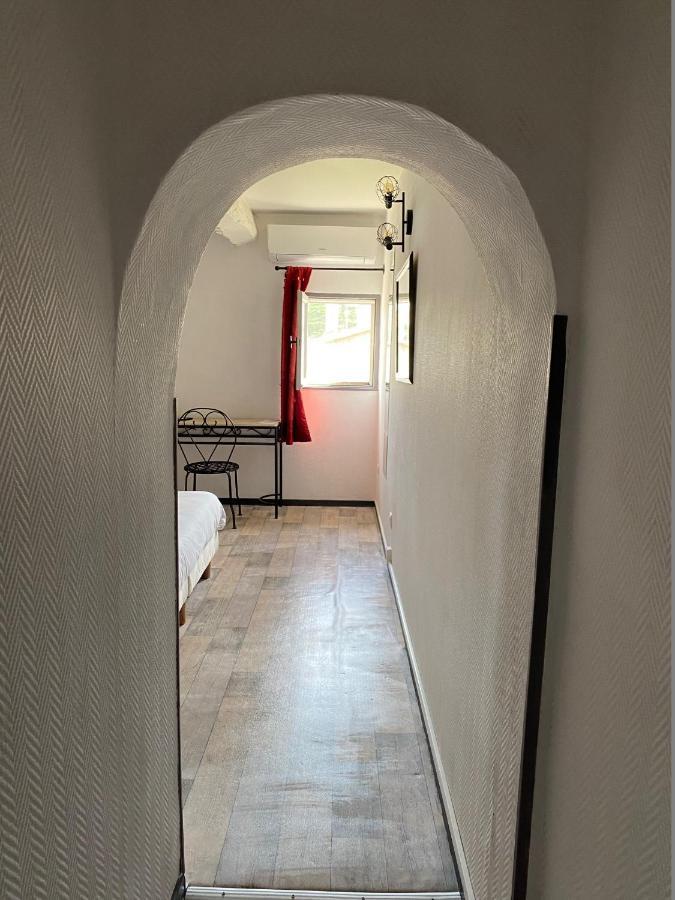 Hostellerie De La Source Арль Экстерьер фото