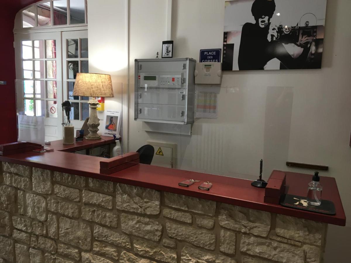 Hostellerie De La Source Арль Экстерьер фото