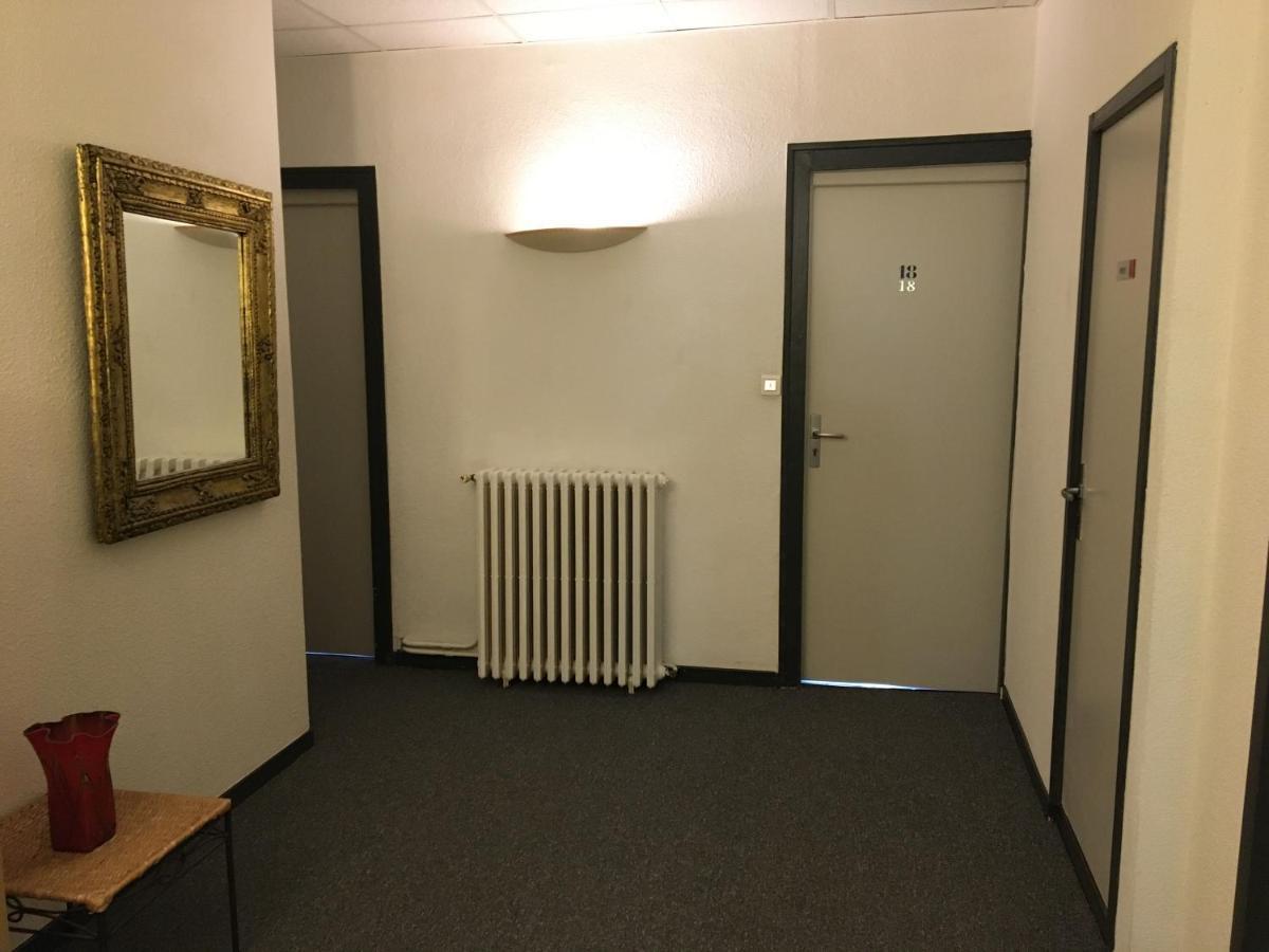 Hostellerie De La Source Арль Экстерьер фото